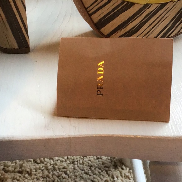 PRADA HEELS- very unique. Never been worn - Picture 4 of 5